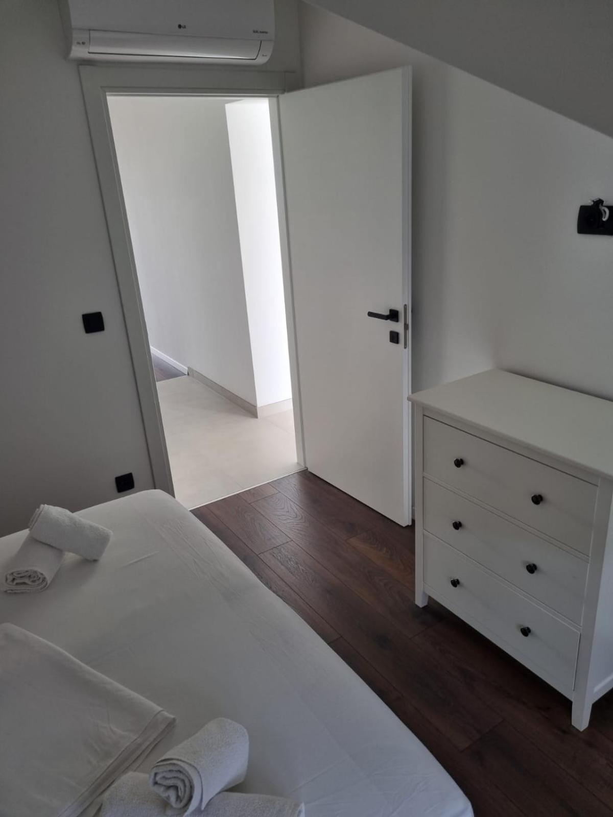Superior Apartments Luka Bol Luaran gambar