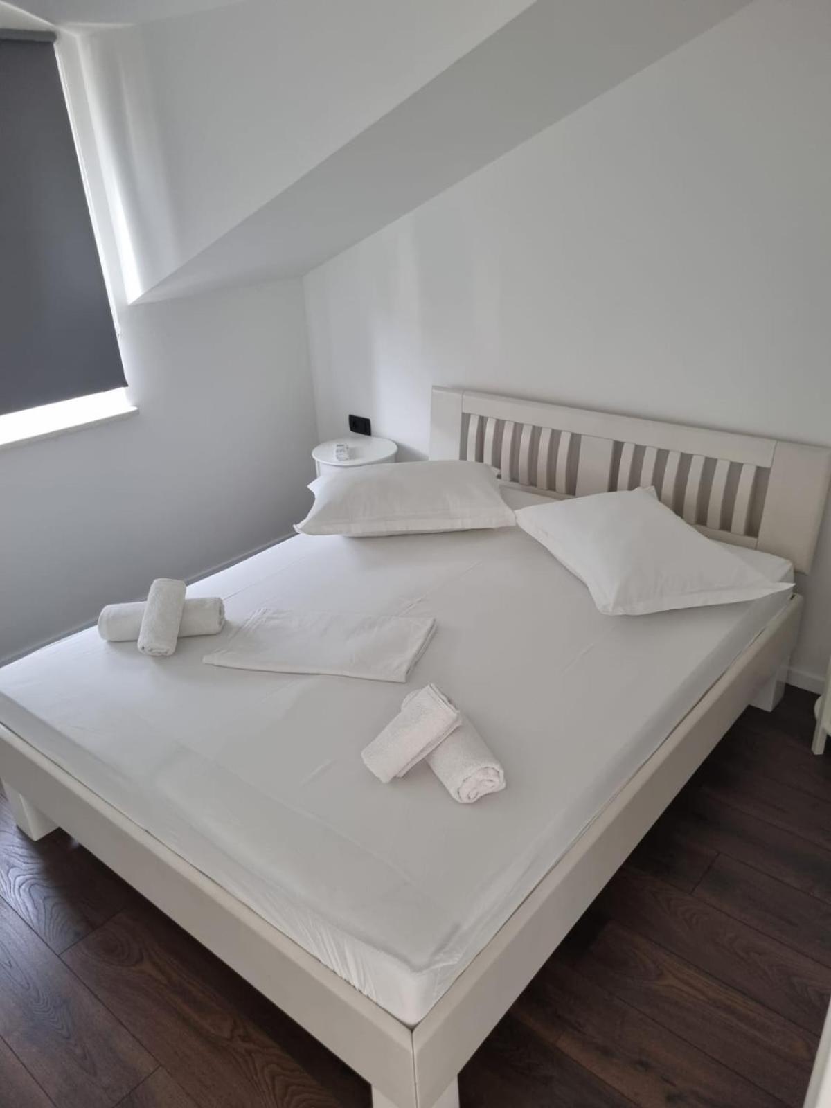 Superior Apartments Luka Bol Luaran gambar