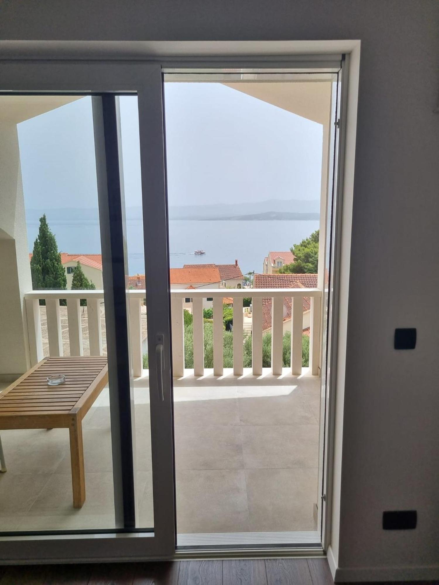 Superior Apartments Luka Bol Luaran gambar